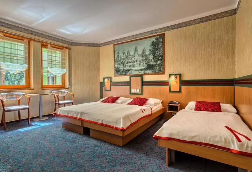 اتاق استاندارد سه نفره, Wellness Hotel Babylon
