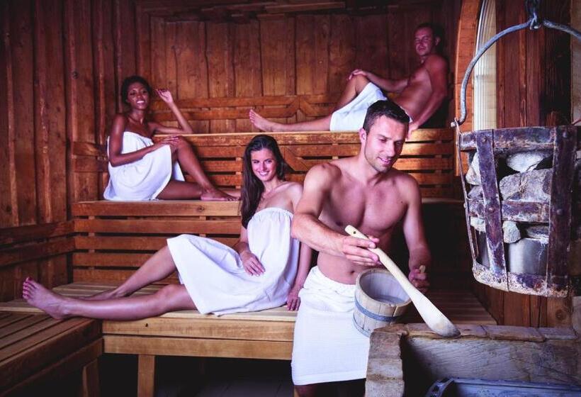 غرفة قياسية مزودة بجاكوزى, Wellness Hotel Babylon