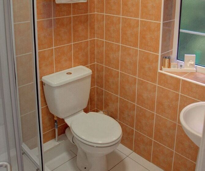 סטודיו אקזקיוטיב, Best Western Homestead Court