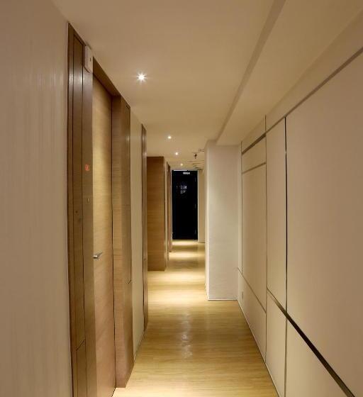 اتاق استاندارد, Bluejay Residences