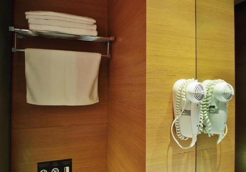 اتاق استاندارد, Bluejay Residences