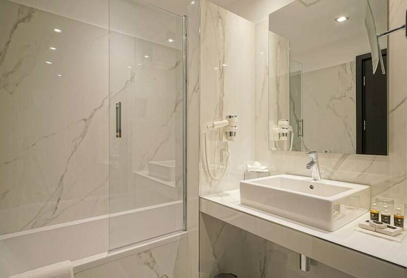 غرفة قياسية, Continental Hotel Budapest