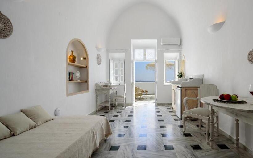 جناح جونيور ذات إطلالة, Mybozer Hotel Kallisto