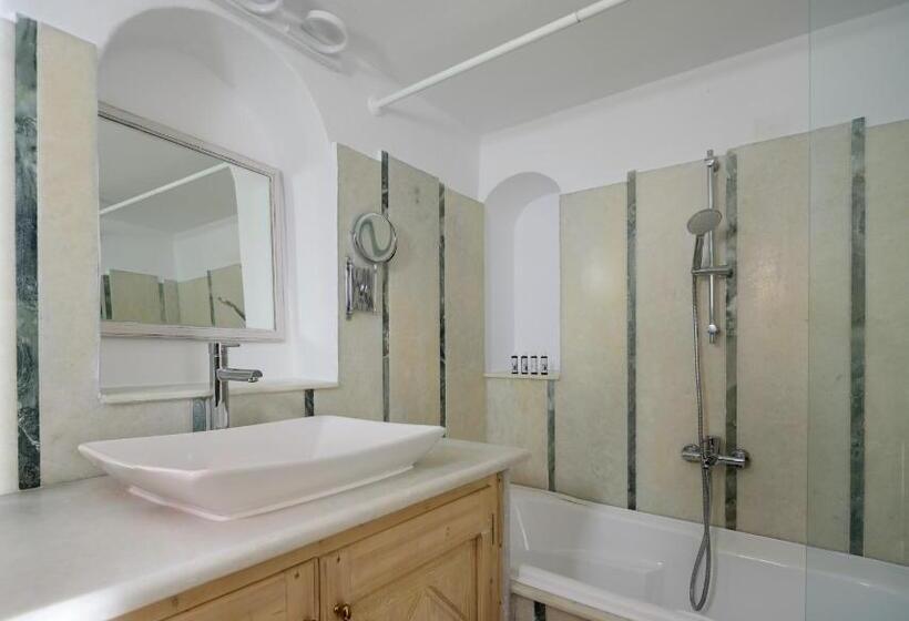 جناح جونيور ذات إطلالة, Mybozer Hotel Kallisto