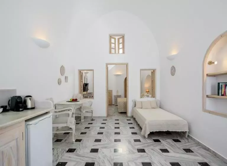 سوئیت جونیور با چشمانداز, Mybozer Hotel Kallisto