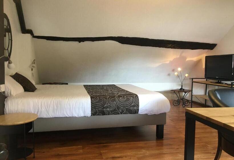 Семейный Номер, Logis Hotel Oasis