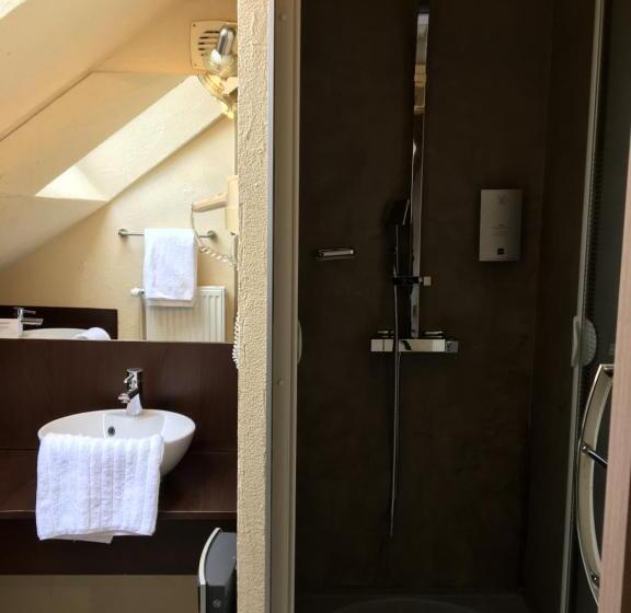 Семейный Номер, Logis Hotel Oasis