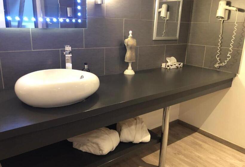 スイート, Logis Hotel Oasis