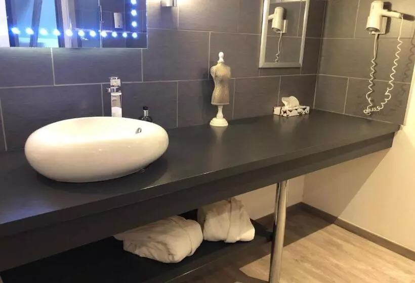 Suite, Logis Hotel Oasis