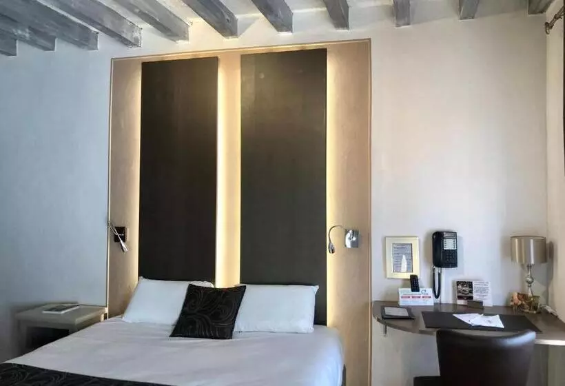 Superior Triple Room, Logis Hotel Oasis