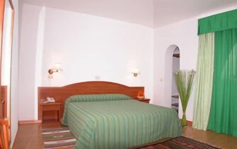 غرفة قياسية, Mediterraneo