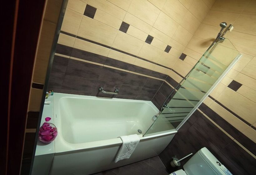 سوییت جونیور, Praha