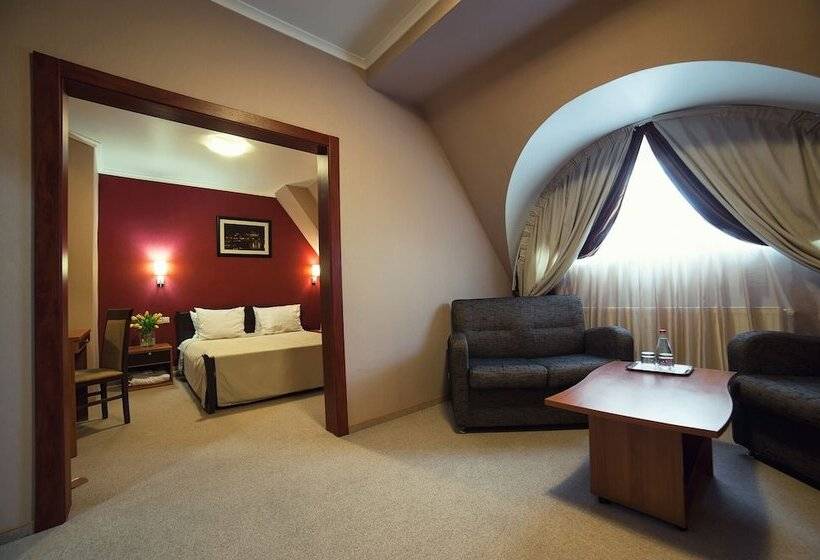 سوییت جونیور, Praha