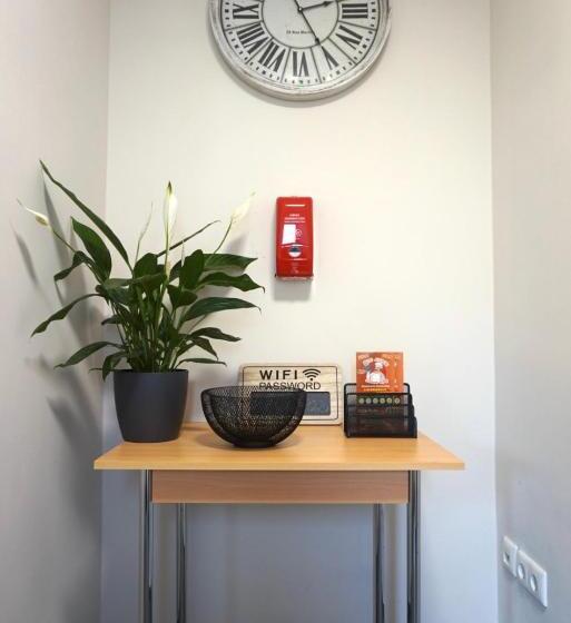 استودیوی استاندارد, Apartment Hotel Wittenau