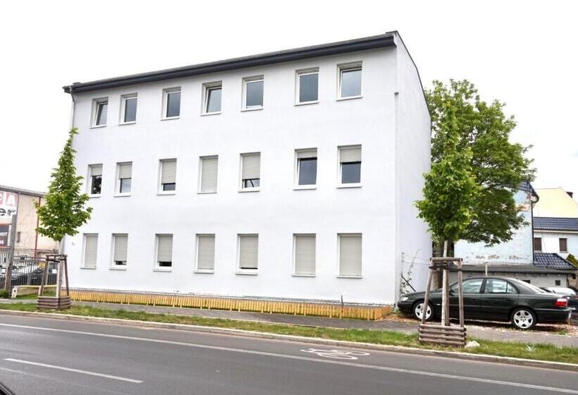 استودیوی استاندارد, Apartment Hotel Wittenau