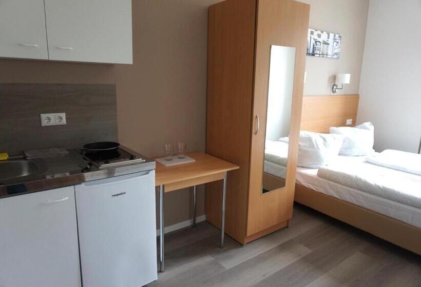 استودیوی استاندارد, Apartment Hotel Wittenau