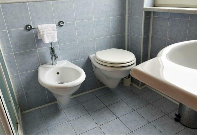 غرفة إقتصادية, Bristol