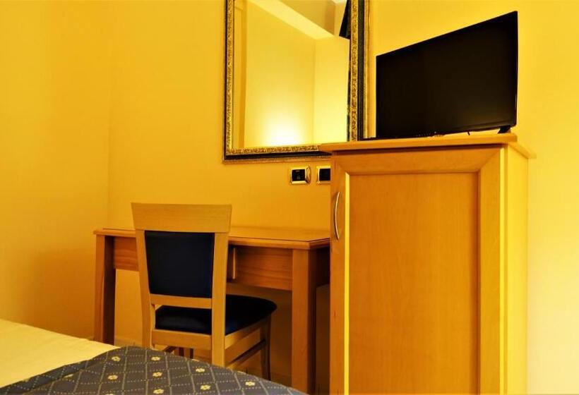 غرفة قياسية فردية, Bristol