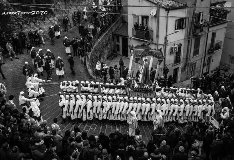 غرفة كلاسيكية رباعية, Bristol