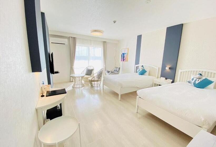 غرفة ديلوكس مطلّة علي البحر, Lalamare Kouri