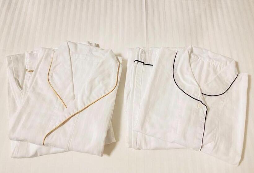 غرفة قياسية مطلّة علي البحر, Lalamare Kouri