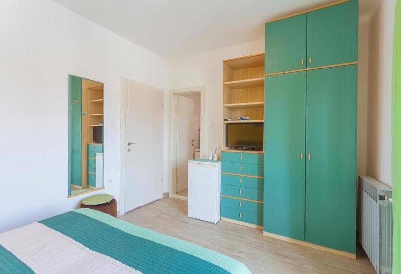 バルコニー付きスタンダードルーム, Apartments & Rooms Alagic