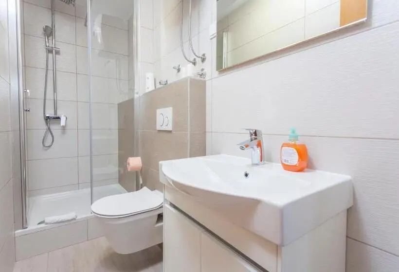 آپارتمان 1 خوابه همکف, Apartments & Rooms Alagic