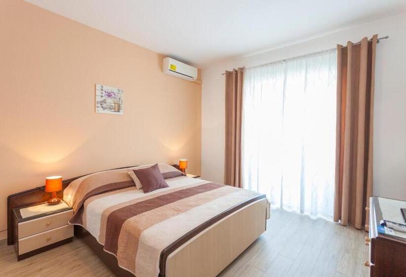 バルコニー付きスタンダードルーム, Apartments & Rooms Alagic