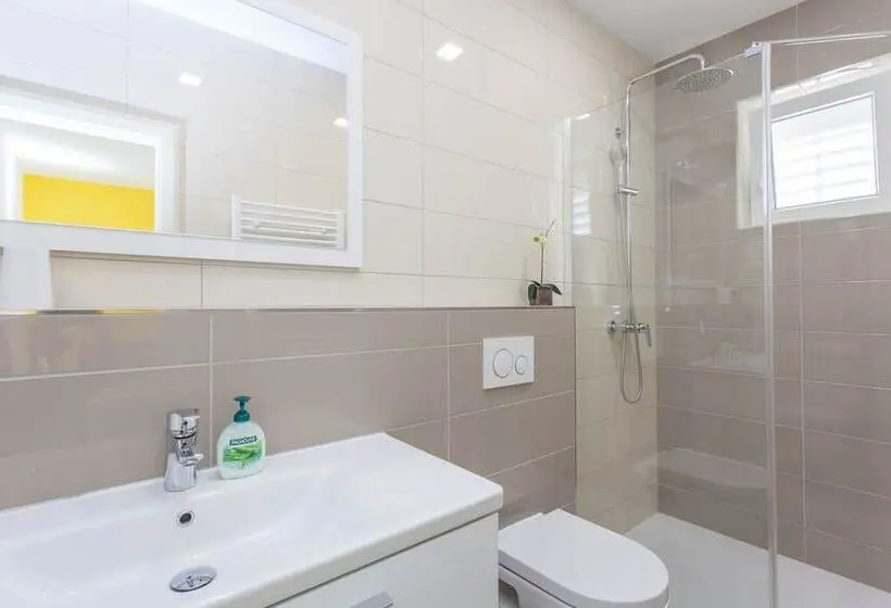 اتاق استاندارد با بالکن, Apartments & Rooms Alagic