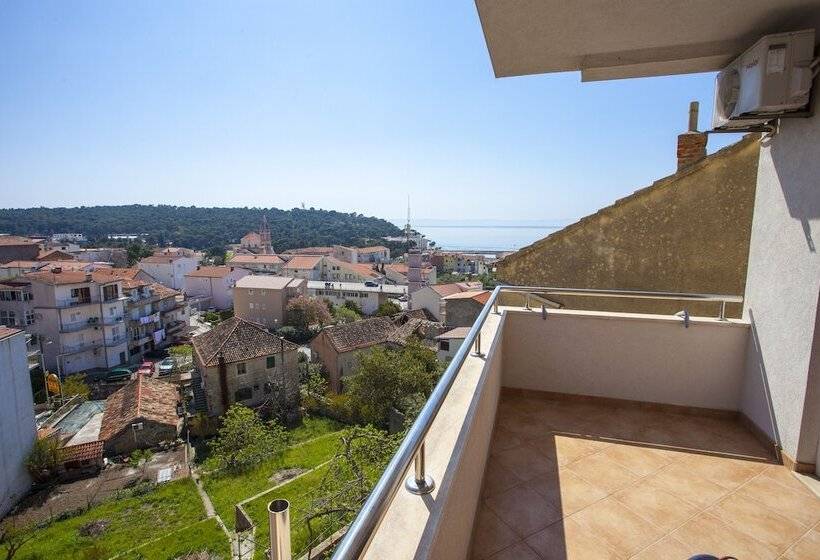 バルコニー付き１ベッドルームアパートメント, Apartments & Rooms Alagic