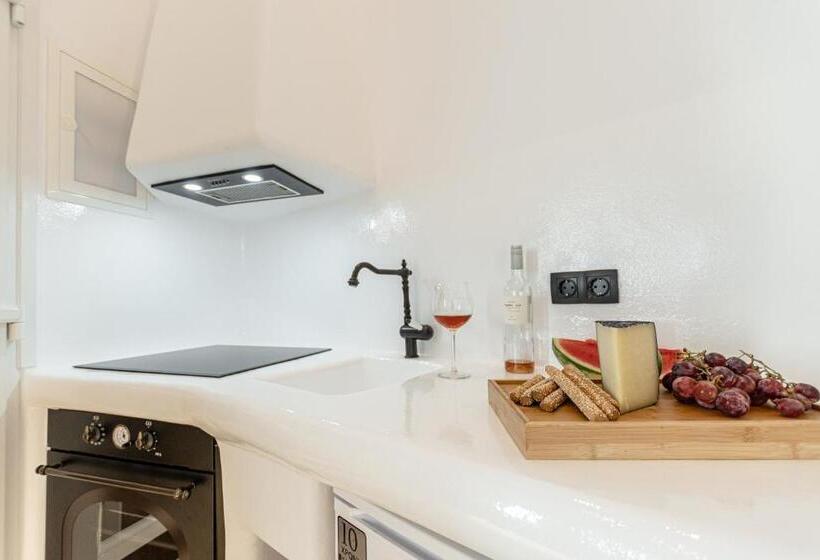 デラックススイート, Naxian Spirit Inn