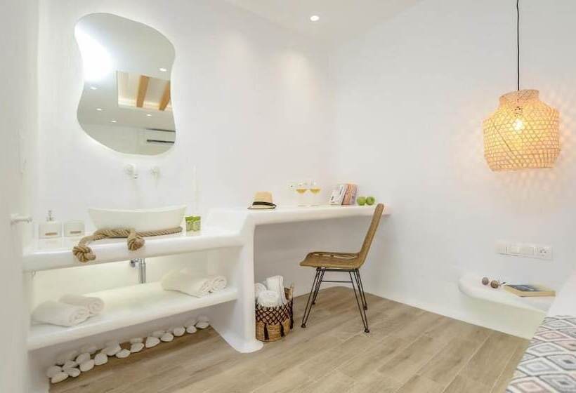 スーペリアの４人部屋, Naxian Spirit Inn