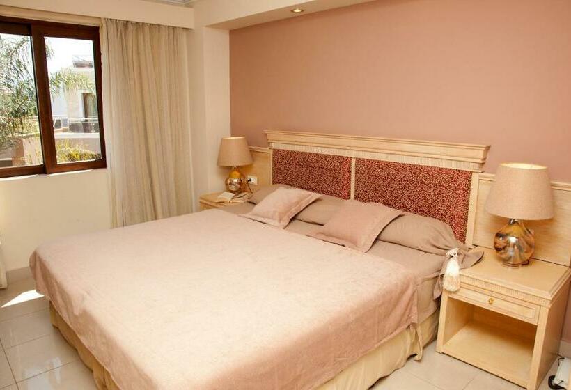 스탠다드 스튜디오 정원 전망, Okeanis Golden Resort