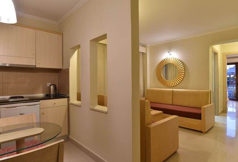 침실 1개 풀장 전망 아파트, Okeanis Golden Resort