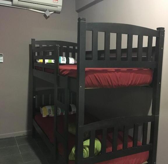 غرفة قياسية رباعية حمام مشترك, Ranau Backpackers Hostel