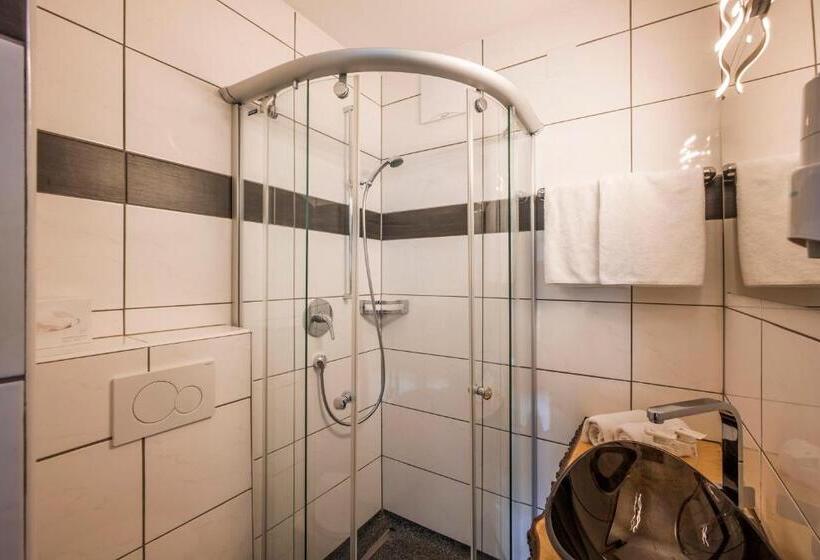 Номер Стандарт, Gasthof Zellerstuben