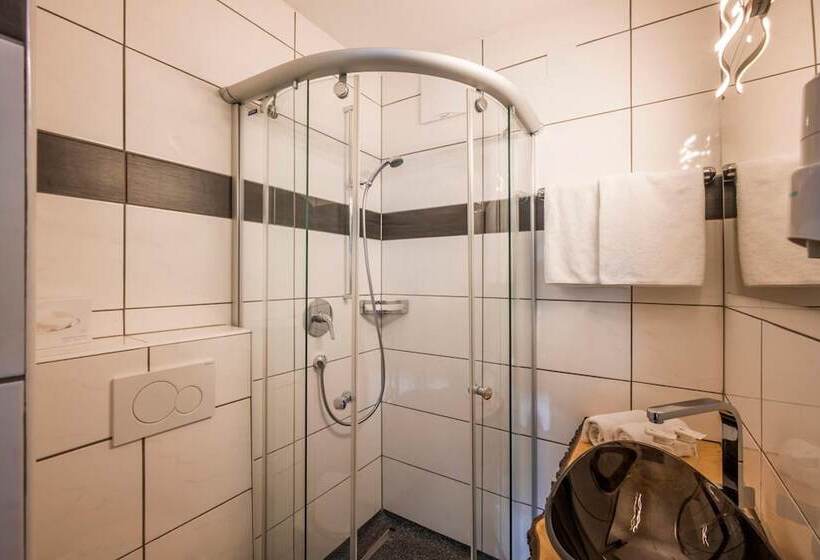 Номер Стандарт Трехместный, Gasthof Zellerstuben