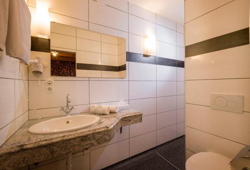 Четырехместный Номер Стандарт, Gasthof Zellerstuben