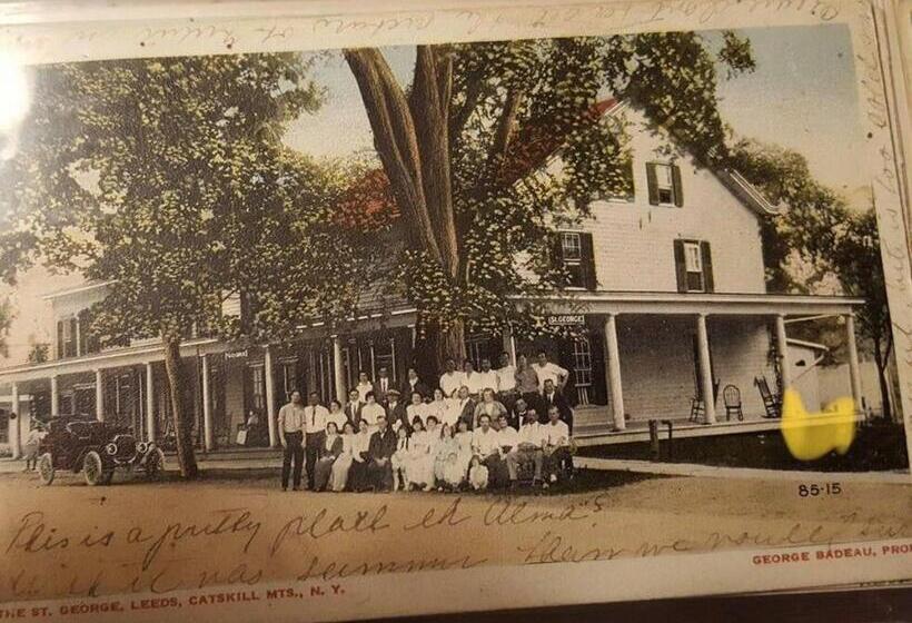 חדר סטודיו סטנדרד, Murphys Law Inn 4