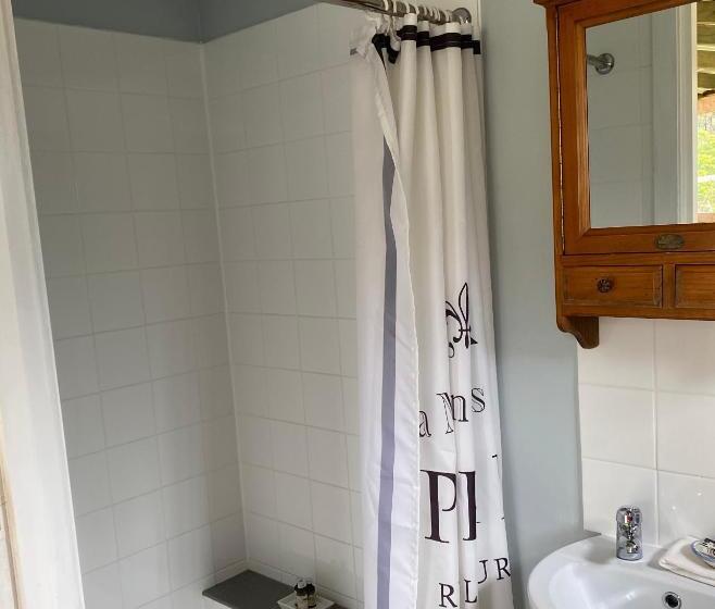 חדר סטנדרט, Ionaforest Yurt