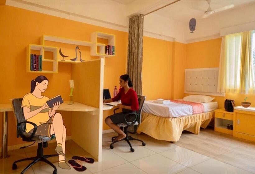 Номер Deluxe, Niasha Youth Hostel