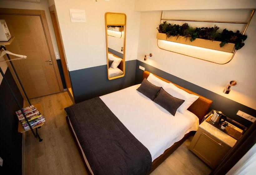 标准间, Urla 1867