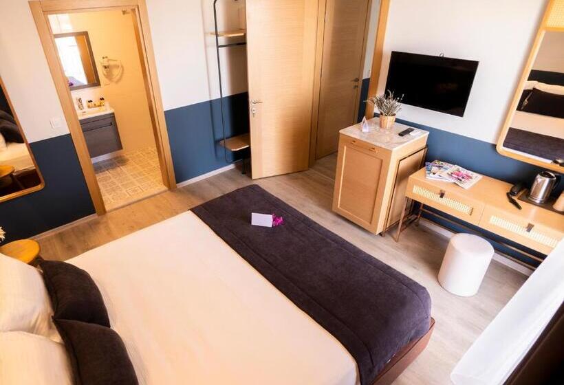 家庭套房, Urla 1867