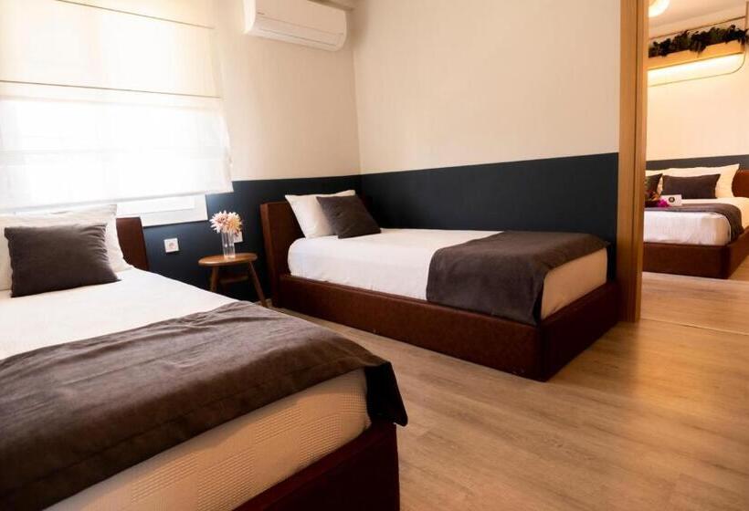 家庭套房, Urla 1867