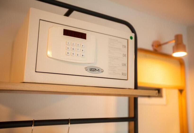 带阳台的豪华间, Urla 1867