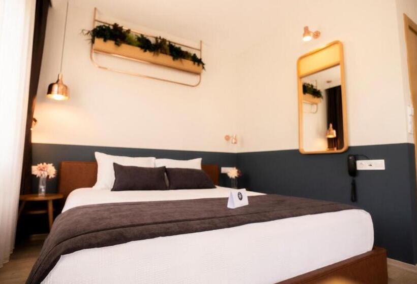 家庭间侧面带海景, Urla 1867