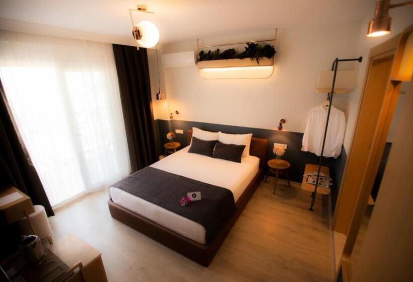 带阳台的豪华间, Urla 1867