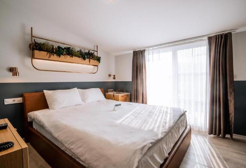 标准间, Urla 1867