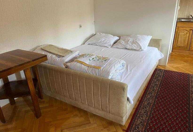 Standard room with outdoor bath, Apartments And Rooms Vicko