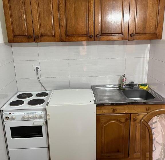 استودیوی استاندارد, Apartments And Rooms Vicko